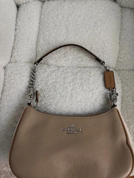 Coach Pebbled Leather Shoulder Bag in Tan and Camel - Picture 4 of 6